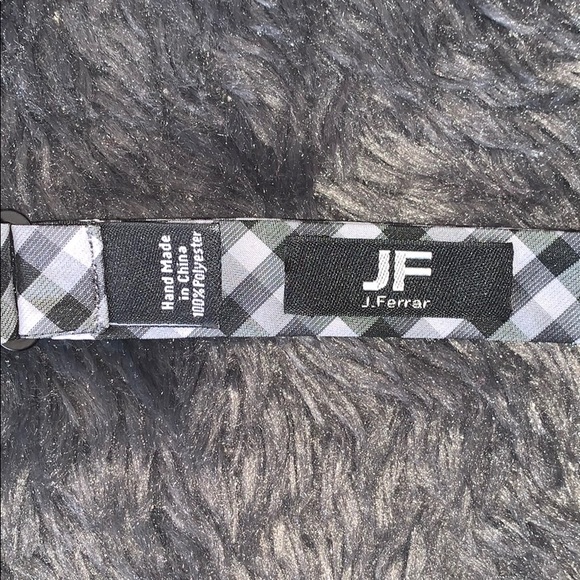 New 🔥 JF J. Ferrar Bow Tie. Never used. no tags. - Picture 2 of 3
